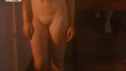 Masturbasi bokep mom and boy barat di depan umum di jalan lagi