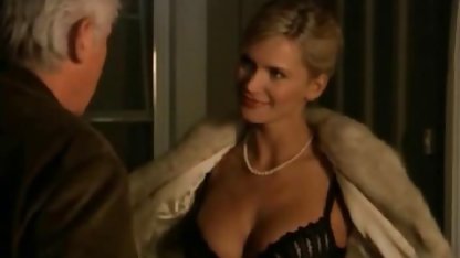 Kelly Madison xxx bokep barat terbaru telanjang di hutan